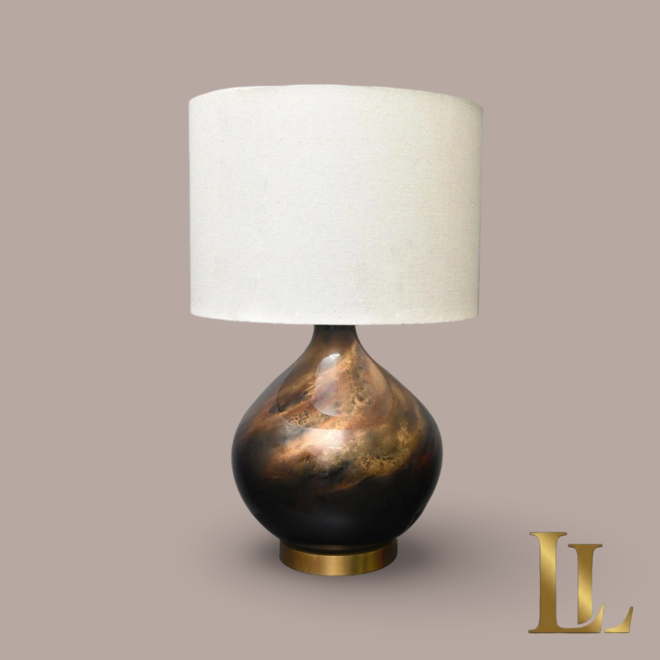 Eisa Lamp
