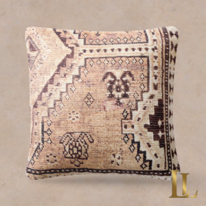 Delia Pillow